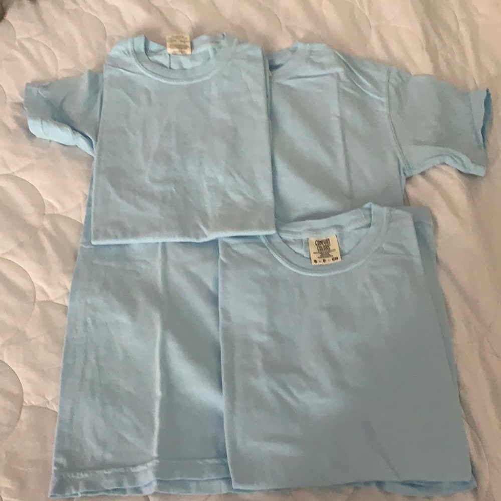 Light blue T-shirts from brand comfort colors